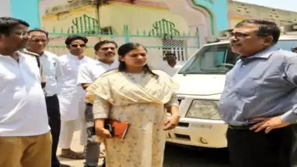 चास: बोकारो डीसी ने 1.5 किमी पैदल चलकर सिवनडीह के राजा जामा मस्जिद व मिनी कंट्रोल रूम का निरीक्षण किया