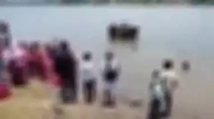 उमरी: कपडे धुण्यासाठी गेलेल्या भायेगाव येथील एका महिलेचा दोन बालिकेसमवेत गोदावरी नदीत बुडून मृत्यू