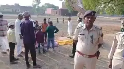 राजपुर: बकरीद शांतिपूर्ण ढंग से संपन्न कराने के लिए राजपुर प्रखंड क्षेत्र में जगह-जगह तैनात रहे मजिस्ट्रेट व पुलिस बल