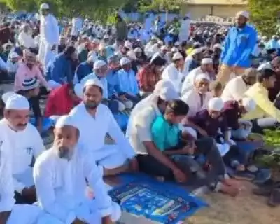 రోళ్ల మండల కేంద్రంలో బక్రీద్ పండుగను ఘనంగా నిర్వహించారు