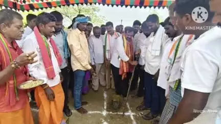 కేసముద్రం: ఇది నిజమైన ఇందిరమ్మ రాజ్యం ఇనుగుర్తిలో ఇందిరమ్మ ఇండ్ల పట్టాల పంపిణీ కార్యక్రమంలో  ఎమ్మెల్యే మురళి నాయక్