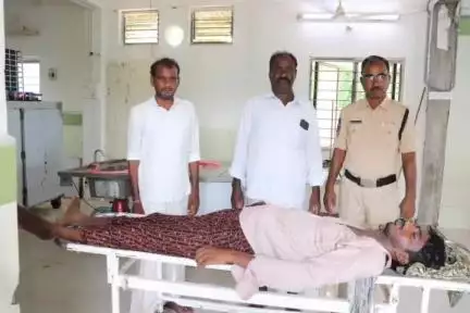 నిర్మల్: సోన్ మండలం కూచన్ పల్లి గ్రామంలో ప్రమాదవశాత్తు వ్యవసాయ బావిలో పడి మణిచందర్ అనే యువకుడు మృతి
