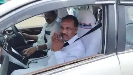 ରାୟଗଡା: ଗୁମୂଡା ଛକରେ ପରିବହନ ଓ ଖଣି ବିଭାଗ ମନ୍ତ୍ରୀ ବିଭୂତି ଭୂଷଣ ଜେନା ଙ୍କୁ ସ୍ଵାଗତ ସମ୍ବର୍ଧନା କଲେ ବିଜେପି ନେତା ଓ କର୍ମୀ