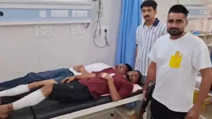 हिसार: सीसवाला के पास पुलिस और बदमाशों की मुठभेड़, क्रॉस फायरिंग में दो घायल, गाड़ी पलटने के बाद हुई गोलीबारी