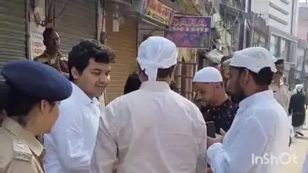 पाकुड़: बकरीद के रंग में रंगा पाकुड़, हजारों ने अदा की ईद की नमाज, डीसी-एसपी ने किया शहर का भ्रमण