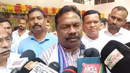 ପାରଳାଖେମୁଣ୍ଡି: ଜିଲ୍ଲାପାଳଙ୍କ କାର୍ଯ୍ୟାଳୟ ଠାରେ ଗ୍ରାମ୍ୟ ଉନ୍ନୟନ, ପଞ୍ଚାୟତରାଜ ଓ ପାନୀୟ ଜଳ ଯୋଗାଣ ଓଡ଼ିଶା ମନ୍ତ୍ରୀ ରବି ନାରାୟଣ ନାୟକଙ୍କ ପ୍ରତିକ୍ରିୟା