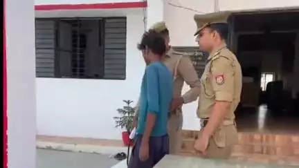 शाहजहांपुर: सेहरामऊ दक्षिणी पुलिस ने भरगवा से बरेंग जाने वाले रास्ते से अभियुक्त को तमंचा और कारतूस के साथ किया गिरफ्तार