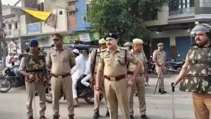 शामली: ईद-उल-अजहा को लेकर एसपी ने संवेदनशील स्थलों का किया निरीक्षण, पुलिस बल को दिए दिशा-निर्देश