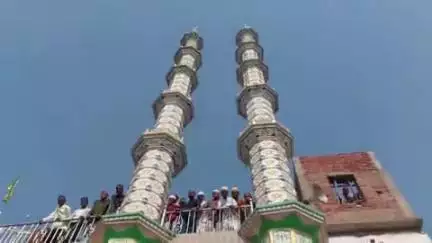 धुरकी: धुरकी में ईद-उल-अजहा की नमाज़ अदा की गई