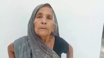 मेदिनीनगर (डालटनगंज): जमुने सरकारी स्कूल के पास बुजुर्ग महिला से घर का पता पूछकर सोने की चेन छीनी