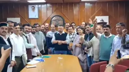 शिमला शहरी: शिक्षा मंत्री ने सचिवालय में राजकीय प्राथमिक शिक्षक संघ के साथ की बैठक, सभी मांगों को पूरा करने का दिया आश्वासन