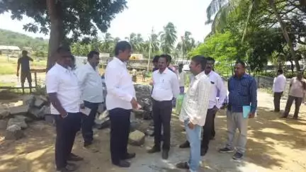 ಹನೂರು: ಮಹದೇಶ್ವರ ಬೆಟ್ಟದಲ್ಲಿ ರಾಜ್ಯ ಮಟ್ಟದ ಪ್ರತಿಭಾ ಪುರಸ್ಕಾರ ಕಾರ್ಯಕ್ರಮದ ಸ್ಥಳ ಪರಿಶೀಲಿಸಿದ ಶಾಸಕ ಮಂಜುನಾಥ್