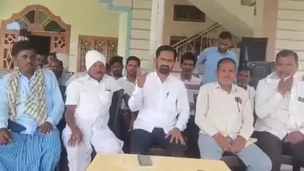 సిర్పూర్ టి: ఆర్ఎస్ ప్రవీణ్ కుమార్ వ్యాఖ్యలను బెజ్జూర్ లో ఖండించిన మాజీ కోఆప్షన్ సభ్యుడు బశరత్ ఖాన్