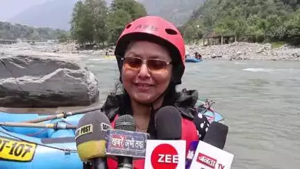 कुल्लू: सैलानी विदेश ना जाकर कुल्लू मनाली में ले सकते हैं प्राकृतिक सौंदर्य का आनंद, रिवर राफ्टिंग के बाद बोली पर्यटक किरण