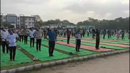 नारनौल: पुलिस लाइन नारनौल में पुलिस अधिकारियों और कर्मचारियों के लिए योग शिविर का आयोजन