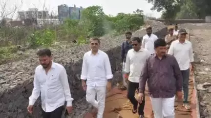 नगर: सावेडीतील सिना नदी सुशोभिकरणाची आ जगताप यांनी केली पाहणी : दिल्या अधिकाऱ्यांना सूचना
