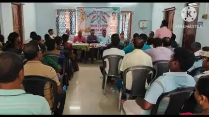 নয়াগ্রাম: বিধানসভা নির্বাচনকে পাখির চোখ করতে খড়িকামাথানীতে আয়োজিত হল  তৃণমূলের ব্লক কমিটির গুরুত্বপূর্ণ বৈঠক,উপস্থিত বিধায়ক