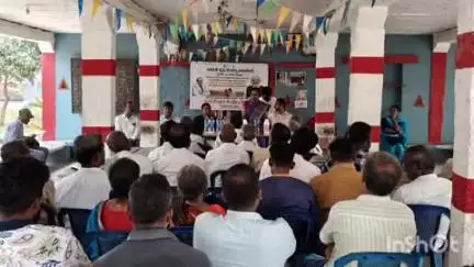 పూతలపట్టు: కాశీరాళ్ల రైతు సేవ కేంద్రంలో వికసిత్ కృషి సంకల్ప అభియాన్ కార్యక్రమం