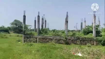 మహబూబాబాద్: సమస్యలకు నిలయంగా వీఎస్ లక్ష్మీపురం, అధికారులు పట్టించుకోవాలని స్థానిక ప్రజలతో కలిసి సీపీఐ నేతలు నిరసన #localissue