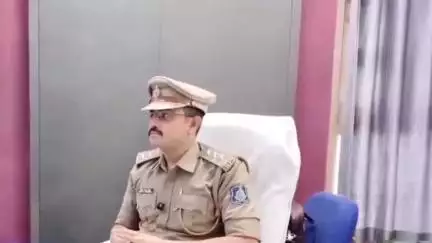 નાંદોદ: જિલ્લા પોલીસ દ્વારા આયોજીત સ્પર્ધામાં જિલ્લાના લોકો ભાગ લઇ શકે, વિજેતાઓને રૂ. ૯૦ હજાર સુધીના રોકડ ઇનામો અપાશે