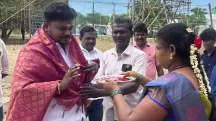 கயத்தாறு: வெயில்கந்தபுரம் கிராமத்தில் காளியம்மன் கோவில் கொடை விழா- மாவட்ட கவுன்சிலர் பங்கேற்பு