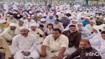 सोनीपत: सोनीपत में ईदगाह-मस्जिदों में लोगों ने अदा की नमाज़, भाजपा के पूर्व जिला अध्यक्ष राजवीर दोदवा भी पहुंचे