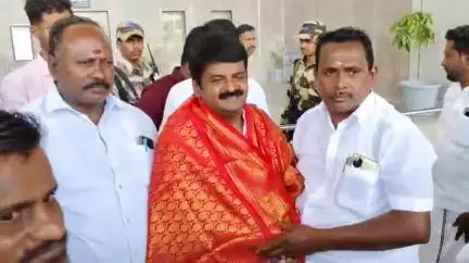 கறம்பக்குடி: சீனி கடை முக்கத்தில் MLA விஜயபாஸ்கர் முன்னிலையில் மாற்று கட்சியினர் அதிமுகவில் இணைந்தனர்