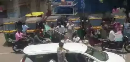 દાહોદ: શહેરમાં ગોધરા રોડ ખાતે બાપ પાર્ટીનો કાર્યક્રમ યોજાયો, શહેરના વિવિધ વિસ્તારોમાં રેલી મારફતે કાર્યકર્તાઓ જોડાયા