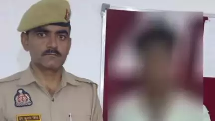 कर्वी: थाना पहाड़ी पुलिस ने 2 वारण्टी अभियुक्तों को गिरफ्तार कर की विधिक कार्रवाई