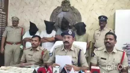 విజయనగరం: ఉద్యోగాలు పేరుతో రూ. 53లక్షల మోసం, తొమ్మిది మందిలో నలుగురు నిందితులు అరెస్ట్: DSP శ్రీనివాసరావు