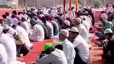 फतेहपुर: फतेहपुर में ईदगाह में कड़ी सुरक्षा के बीच हुई नमाज, जनप्रतिनिधियों ने दी मुबारकबाद