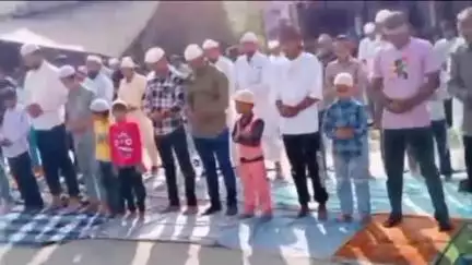 गंगापुर: गंगापुर सिटी: ईदगाह मोड़ पर ईद-उल जुहा पर नमाजियों ने ईदगाह में नमाज अदा की, मांगी अमन-चैन की दुआ