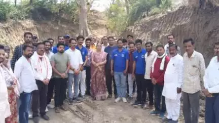 बीना: ग्राम किर्रावदा में जल गंगा संवर्धन अभियान के तहत कार्यक्रम आयोजित, बड़ी संख्या में लोग उपस्थित