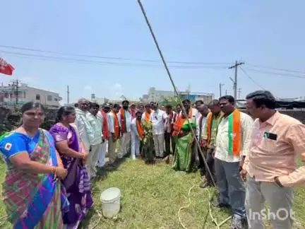 ఏనుమాములలో 11 నెల మోడీ ప్రభుత్వం విజయాలపై కార్యశాల సమావేశానికి అతిధిగా మాజీ ఎమ్మెల్యే కొండేటి శ్రీధర్