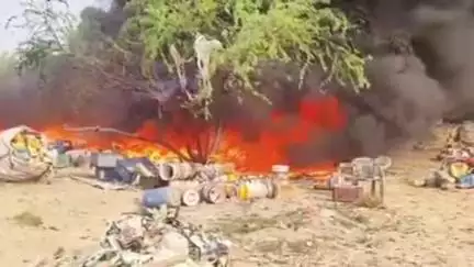 बुलंदशहर: नगर कोतवाली क्षेत्र में कबाड़ के गोदाम में अचानक लगी भीषण आग