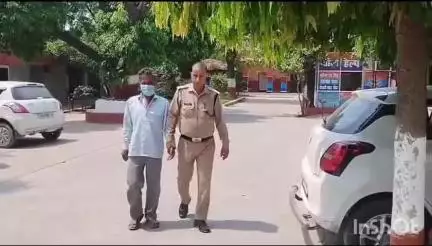 लक्सर: पुरवाला गाँव निवासी धीर सिंह को पुलिस ने 5 लीटर कच्ची शराब के साथ नशा तस्कर के रूप में कोतवाली क्षेत्र से गिरफ्तार किया