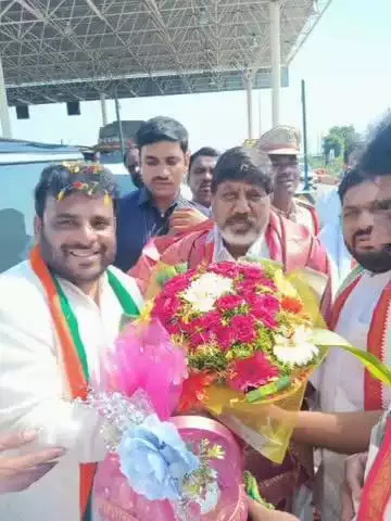 కర్నూలు: తెలంగాణ ఉప ముఖ్యమంత్రికి మల్లు భట్టి విక్రమార్క కి ఉమ్మడి కర్నూలు జిల్లా కాంగ్రెస్ నాయకుల ఘన స్వాగతం