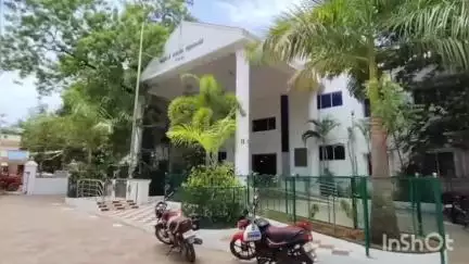 சீர்காழி: அரசுப் பள்ளிகளில் சத்துணவு திட்டத்தில் முட்டையின் எடை குறைவா..? ஒன்றிய அலுவலகத்தில் நுகர்வோர் தலைவர் மனு