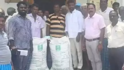 గంగాధర నెల్లూరు: వెదురుకుప్పంలో వేరుశనగ విత్తనాల పంపిణీ