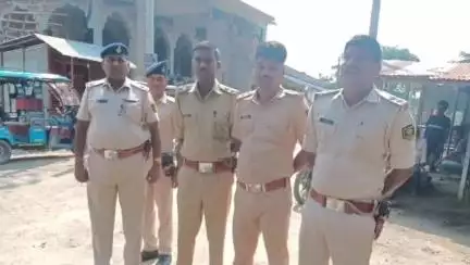 दिघलबैंक: थानाध्यक्ष ने जनता हाट सहित विभिन्न ईदगाहों का दौरा किया, सुरक्षा व्यवस्था का जायजा लिया