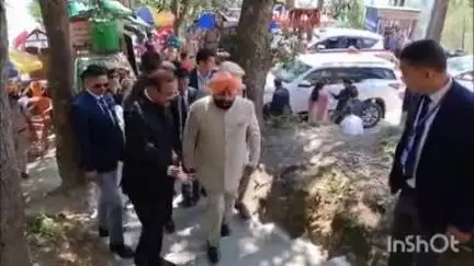 अल्मोड़ा: कसारदेवी पहुंचे राज्यपाल, कहा- कसारदेवी क्षेत्र में अलग ही सुकून और शांति का होता है अहसास