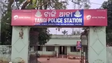 ବାଣପୁର: ହାଟବରଡ଼ିରେ ଶ୍ୱଶୁରଙ୍କୁ ହାଣିଲା ଜ୍ୱାଇଁ, ଗୁରୁତର ଅବସ୍ଥାରେ ମେଡିକାଲରେ ଭର୍ତ୍ତି