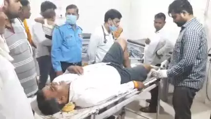 मुरैना नगर: अम्बाह में संदिग्ध परिस्थितियों में पैर में चोट लगने से घायल हुआ छत पर सो रहा एक व्यक्ति, ज़िला अस्पताल में इलाज जारी