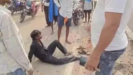ସୁନ୍ଦରଗଡ ସହର: ଭୋଜପୁର ମଦନ ଢାବା ନିକଟରେ ସଡକ ଦୁର୍ଘଟଣାରେ ଯୁବକ ଗୁରୁତର