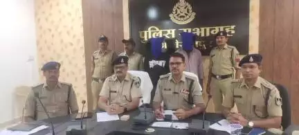 अलीराजपुर: जोबट पुलिस ने लूट के मामले में 2 आरोपियों को किया गिरफ़्तार, लूट का माल व घटना में प्रयुक्त बाइक ज़ब्त; SP ने दी जानकारी