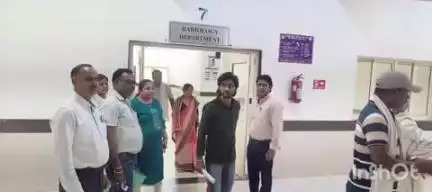 दतिया नगर: पीसी/पीएनडीटी एक्ट के तहत मुख्य चिकित्सा अधिकारी डॉ. बी.के. वर्मा ने किया मेडिकल कॉलेज का निरीक्षण