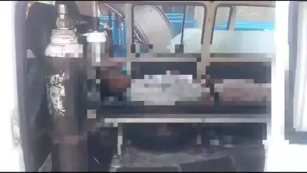 আউশগ্রাম ১: অস্বাভাবিকভাবে মৃত্যু হল সেচ দপ্তরের কর্মীর, ঘটনায় চাঞ্চল্য ছড়িয়েছে আউশগ্রামের বসন্তপুর এলাকায়, দেহ উদ্ধার করে পুলিশ