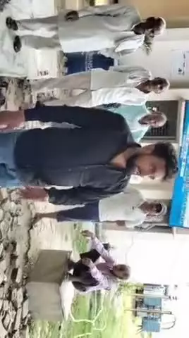 Chakori Mohammadpur ke graminon Ne aaj bijali ghar Hasanpur per dharna pradarshan Kar faslon ke Sukh jaane ka virodh jat