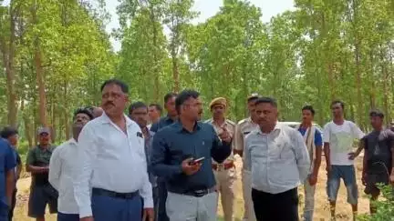 पीरटांड: कठवारा बायो पार्क के निरीक्षण में मंत्री सुदिव्य कुमार और डीएफओ मनीष तिवारी का वन अधिकारियों ने किया स्वागत
