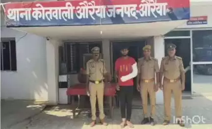 औरैया: युवती को आत्महत्या के लिए दुष्प्रेरित करने वाले वांछित दोषी को सौ शैया अस्पताल के गेट से किया गिरफ्तार